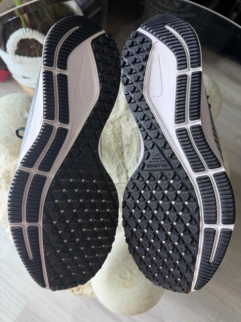 Nike authentic air